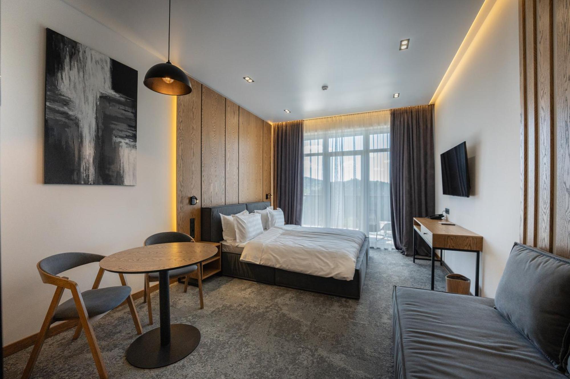 Apartel Skhidnytsya 5*