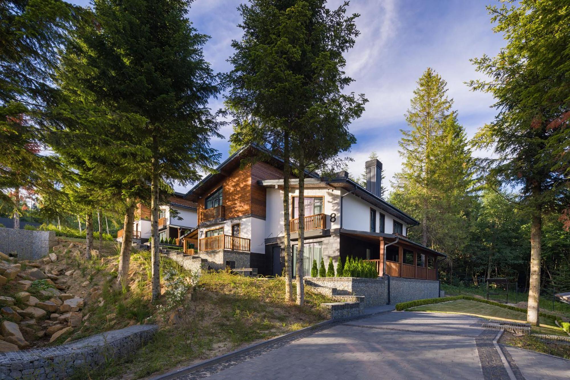 Apartel Skhidnytsya Hotel
